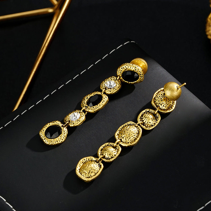 Elegant And Personalized Black Tassel Palace Style Earrings