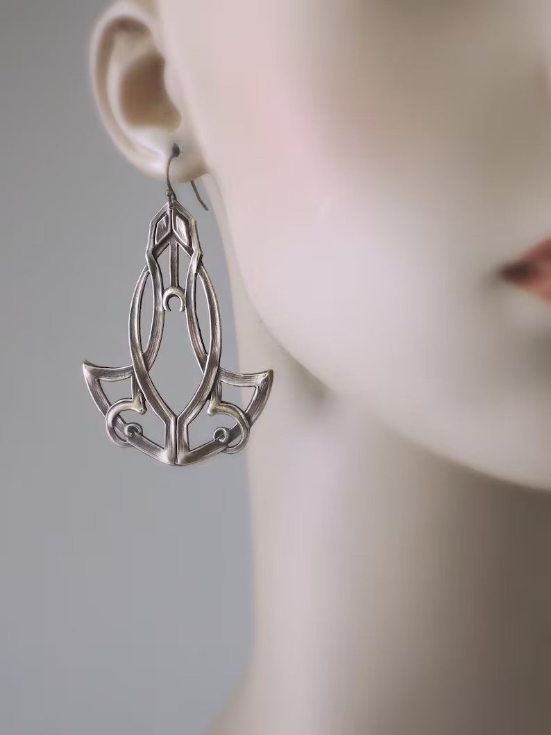 Womens Retro-Style Fashionable Creative Earrings