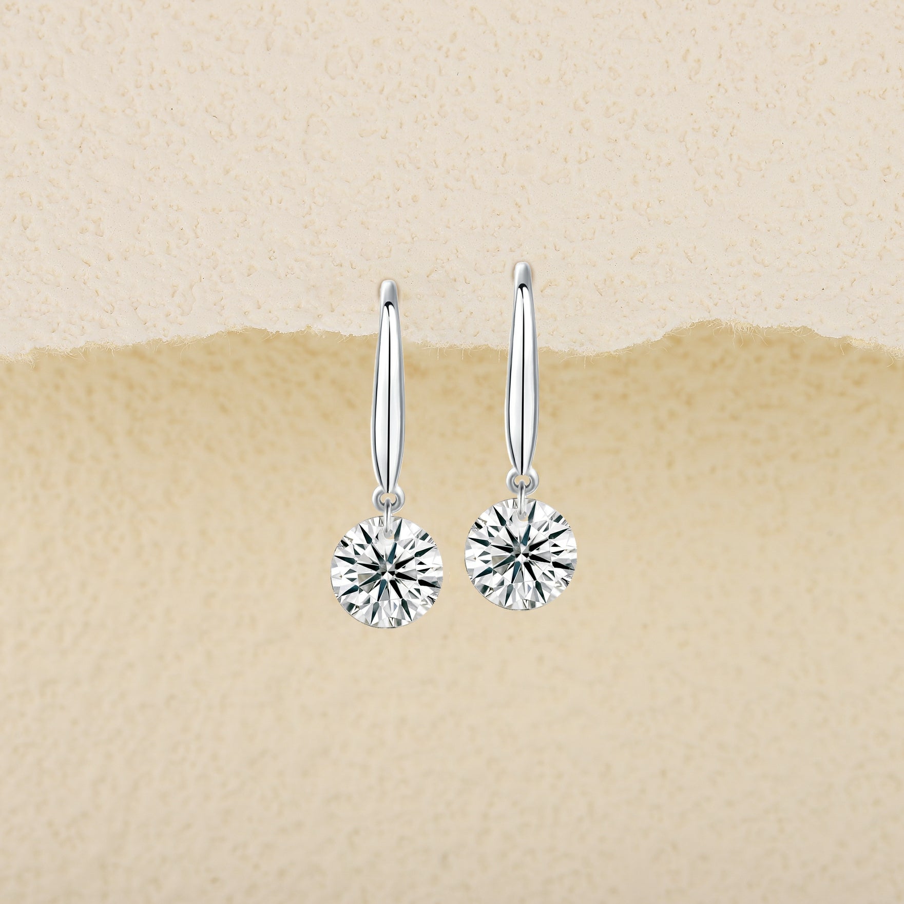 Top-quality Moissanite Luxury And Fashionable Light Luxury Jewelry Silver Stud Earrings S925 Silver Plated Platinum